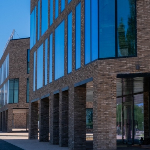 Клинкерная плитка Feldhaus Klinker SINTRA R682 для долговечного и стильного фасада