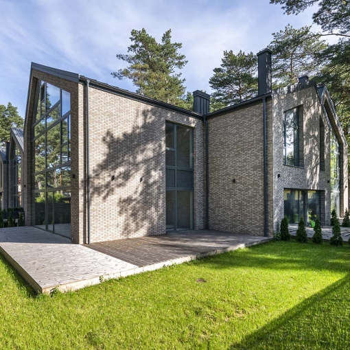 Клинкерная плитка Feldhaus Klinker SINTRA R682 для долговечного и стильного фасада