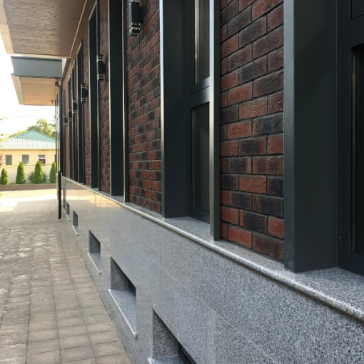 Фасадная клинкерная плитка Feldhaus Klinker SINTRA R685 – идеальный выбор для стильного и долговечного фасада