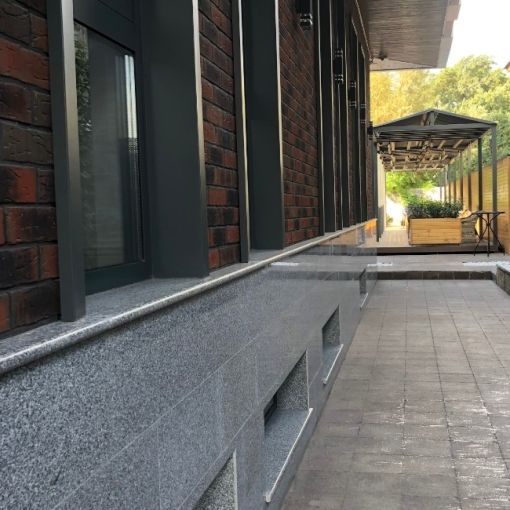 Фасадная клинкерная плитка Feldhaus Klinker SINTRA R685 – идеальный выбор для стильного и долговечного фасада