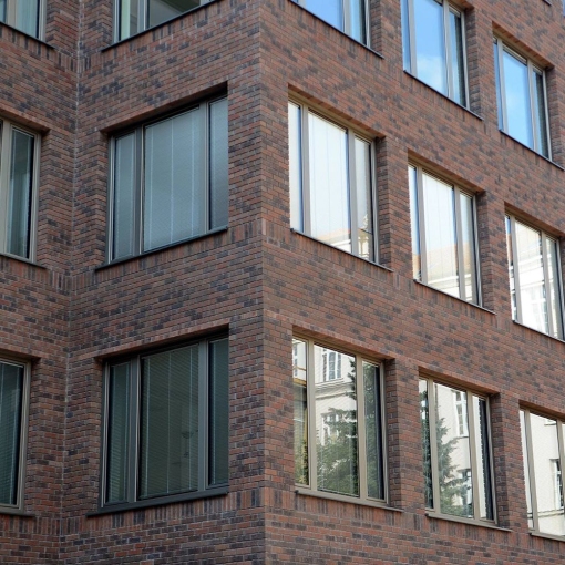 Фасадная клинкерная плитка Feldhaus Klinker SINTRA R685 – идеальный выбор для стильного и долговечного фасада