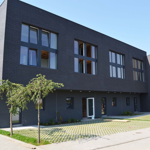 Клинкерная плитка для фасада Feldhaus Klinker CLASSIC R700 – идеальное решение для долговечного и стильного оформления фасада