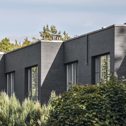 Клинкерная плитка для фасада Feldhaus Klinker CLASSIC R700 – идеальное решение для долговечного и стильного оформления фасада