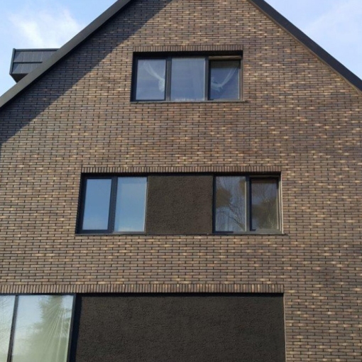 Фасадная клинкерная плитка Feldhaus Klinker VASCU R739 – идеальный выбор для долговечного и стильного фасада