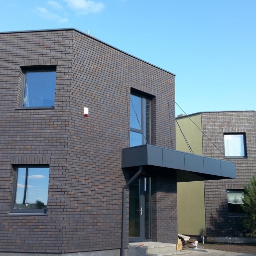 Фасадная клинкерная плитка Feldhaus Klinker VASCU R738 - идеальное решение для долговечного и стильного фасада